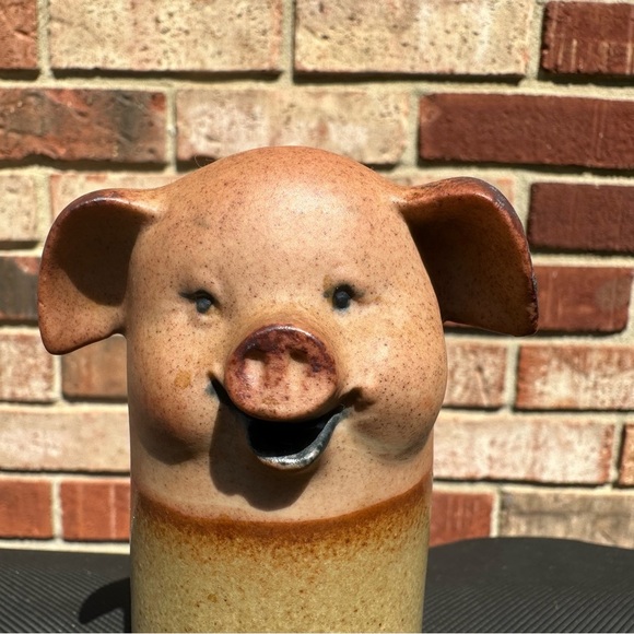 Vintage Stoneware Happy Pig Salt and Pepper Shakers Pottery Japan UCTCI - Picture 4 of 7